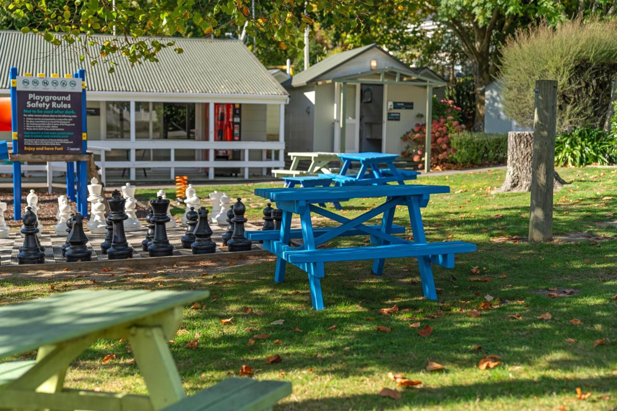 Tasman Holiday Parks Пиктън Екстериор снимка The cafe at the park